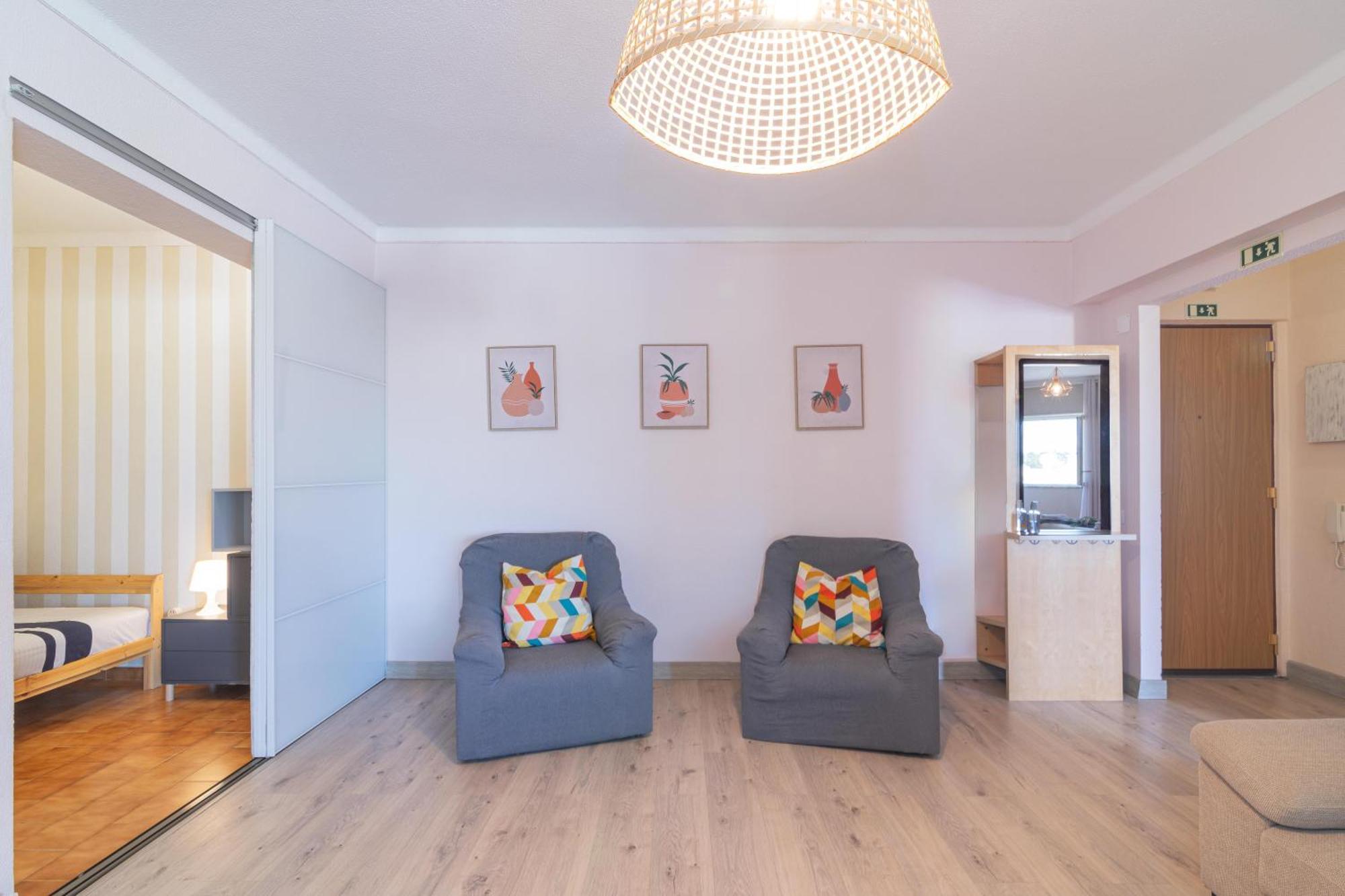 ポルティマンPatio Da Rocha - Silhueta Citadinaアパートメント エクステリア 写真