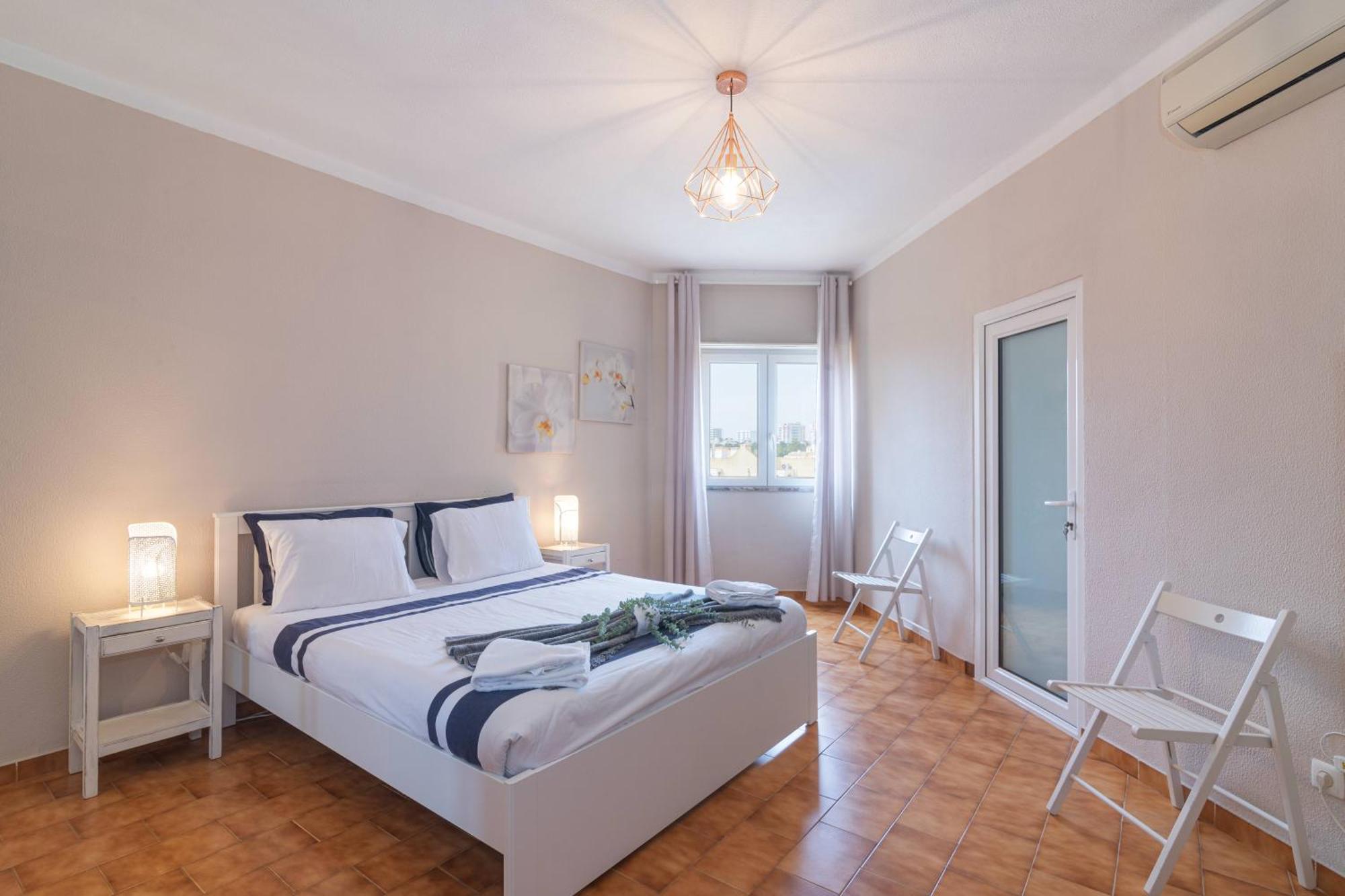 ポルティマンPatio Da Rocha - Silhueta Citadinaアパートメント エクステリア 写真